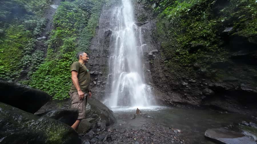 Jakarta: Waterfalls, Volcano, White Crater, Tea, Hot Spring - Cost Breakdown: what your $75 covers and what to budget
