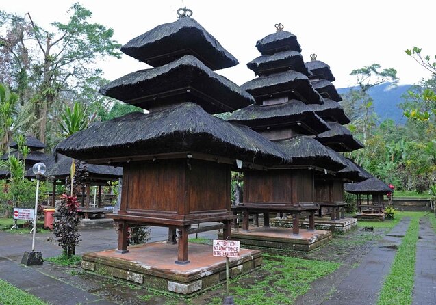 Jatiluwih VW Safari Bali Tour - Volkswagen Classic Car Trip - The temple route: Taman Ayun, Ulun Danu Beratan, Batukaru, Tanah Lot