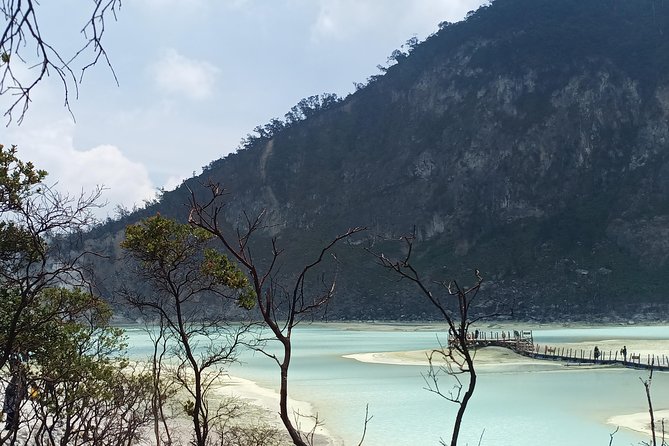 Kawah Putih tour - Day trip Ticket etc all including - Rengganis Crater: Steam, Bubbling Activity, and a Narrow Valley Feel