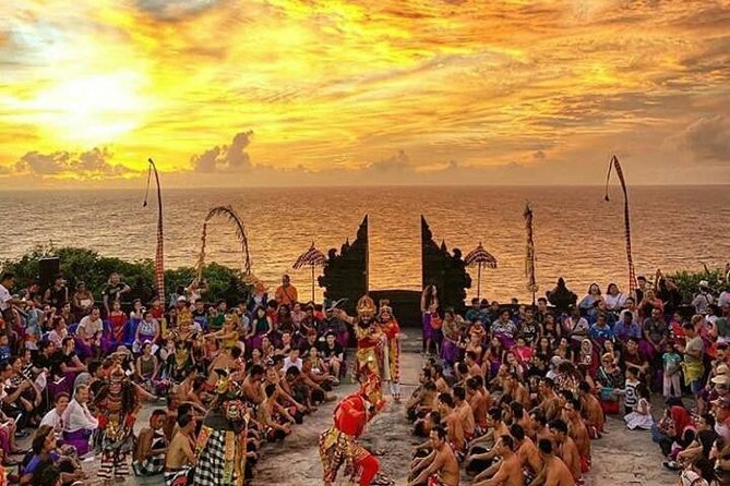 Kecak fire dance and uluwatu temple tour - free wifi - Pickup, private car, and free WiFi on board