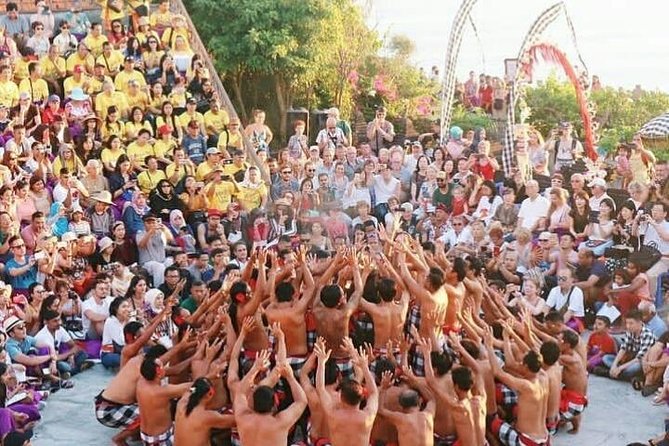 Kecak fire dance and uluwatu temple tour - free wifi - Stop 4: Jimbaran Beach evening stroll and BBQ choices