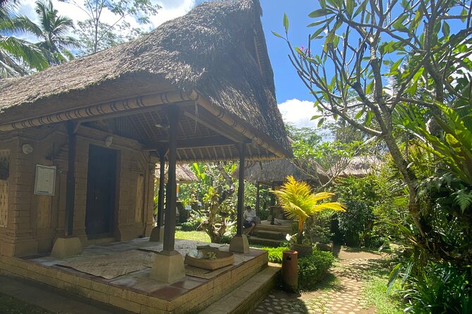 Kintamani Tours with Batur volcano - Lunch time in Kintamani: positioning yourself for the Batur view