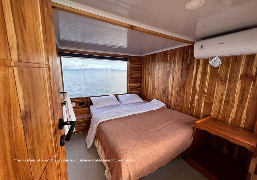 Komodo Islands: Private 2-Day Wooden Boat Tour - Padar Island: the photo stop that people actually use