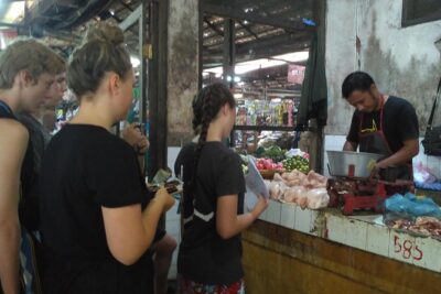 Kotagede Yogyakarta Heritage Walk Tour - Stop 1: The Mataram Kings Cemetery and the mosque you’ll notice first