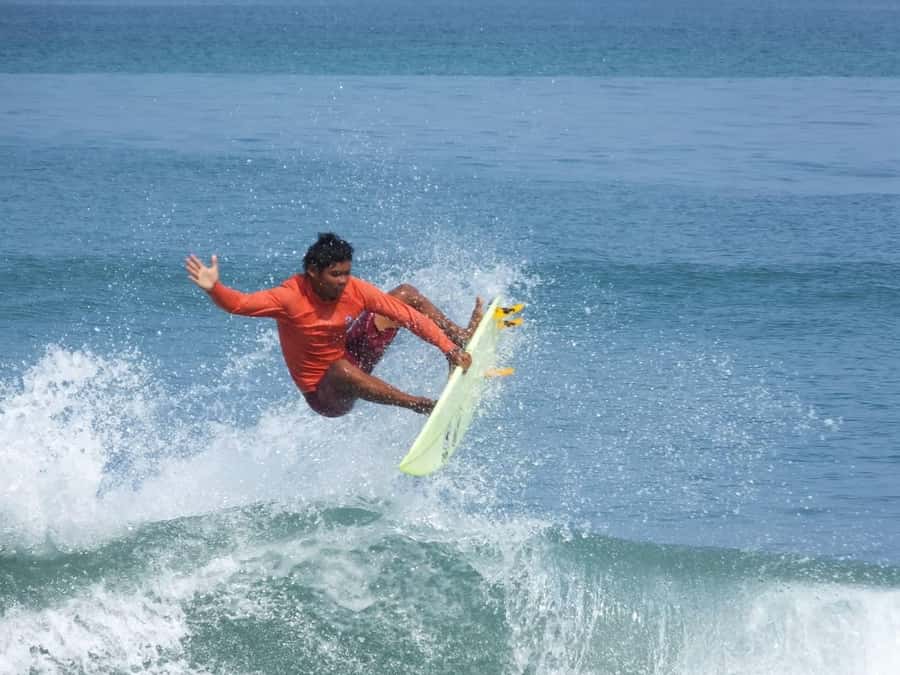 Kuta/Bali: Private Beginner & Intermediate Surf Lessons - Photos, encouragement, and what happens after you surf