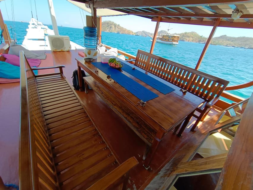 Labuan Bajo: 2D1N Komodo & Pink Beach Shared Boat Tour - Should You Book This Shared Komodo & Pink Beach Tour?