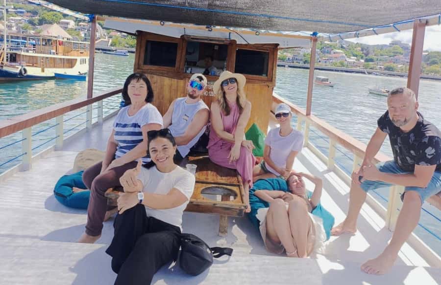 Labuan Bajo: 2D1N Komodo & Pink Beach Shared Boat Tour - What to Bring So You Don’t Hate It