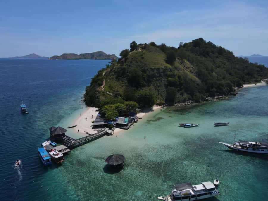 Labuan Bajo: 3-Day Komodo Island and Pink Beach Tour - Why Labuan Bajo’s Komodo cruise works so well in 3 days