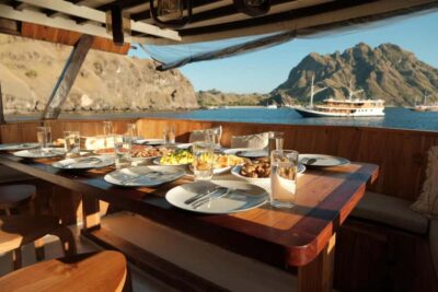 Labuan Bajo: 3-Day Komodo Island and Pink Beach Tour - Price and logistics: what you’re really paying for