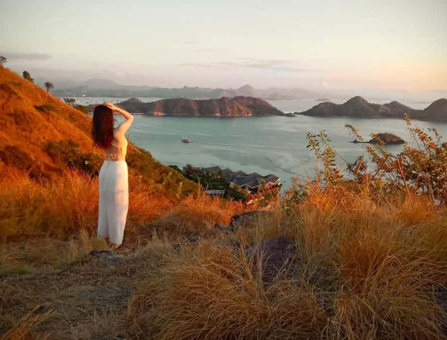 Labuan Bajo: Rangko Cave and Beach Snorkeling Half-Day Tour - What’s included, what’s not, and how to pack smart