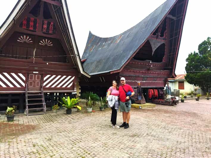 Lake Toba Fullday Tour from Medan - Crossing to Samosir: What the Ferry Adds to the Day