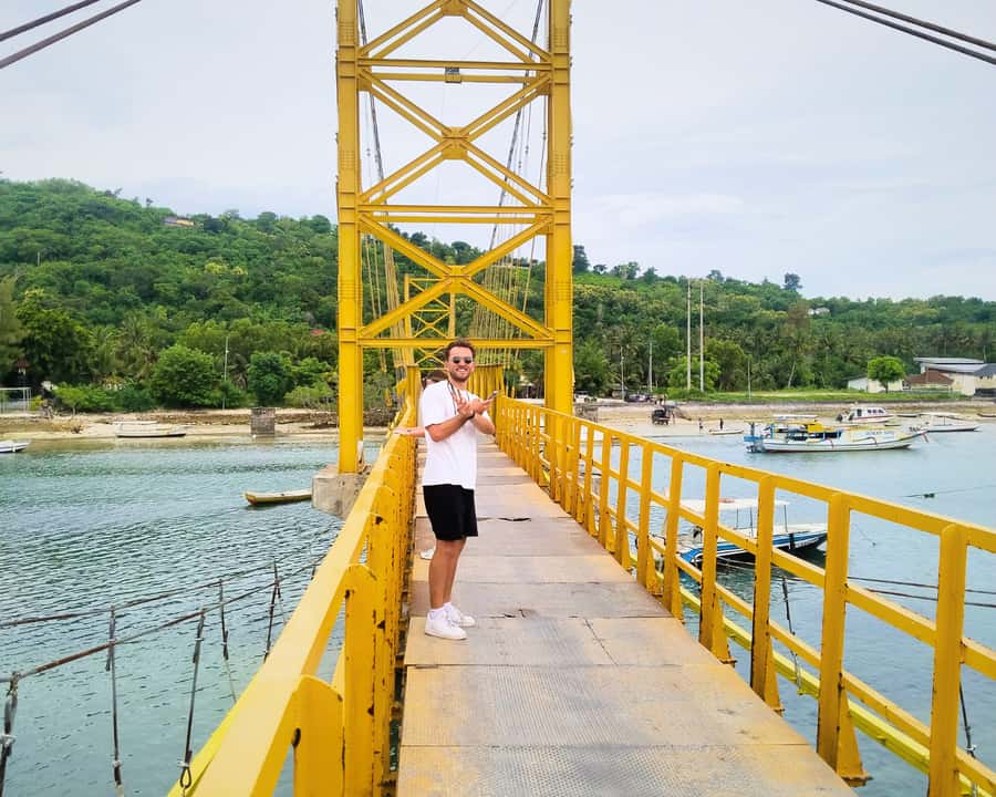 Lembongan Day Cruise: Activities in Lembongan - Snorkeling around Nusa Penida: coral beauty with a real-world risk check