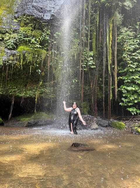 Lombok: Benang Stokel and Benang Kelambu Waterfall Tour - Sukarare village: weaving, Sasak culture, and a bit of shopping time