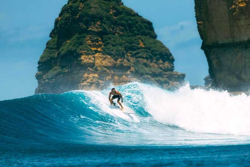 Lombok Epic: Exclusive Surfing, Beaches, and Sunset Hills - Tanjung Aan: Twin Bays, Warm Water, and Classic Photos