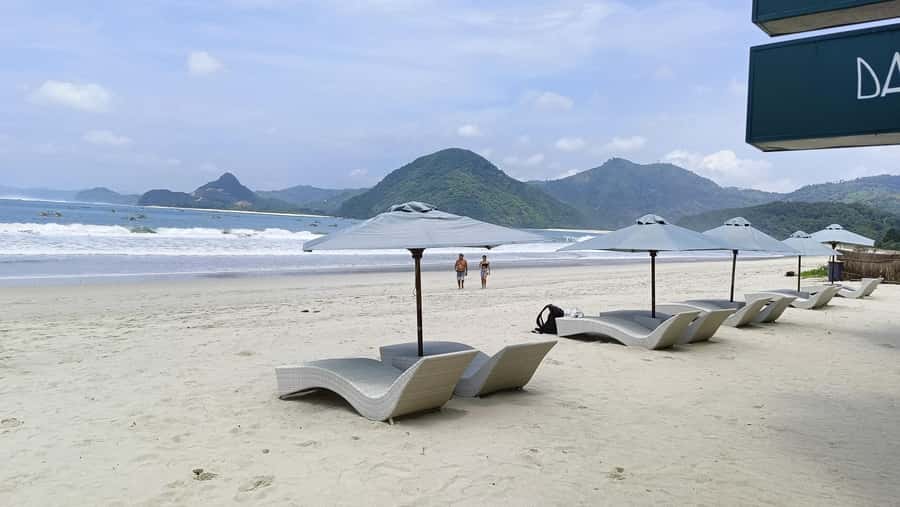 Lombok: Full-Day Tour with Lunch and Hotel Pickup - Things to watch for: heat, walking, cash, and animal rules