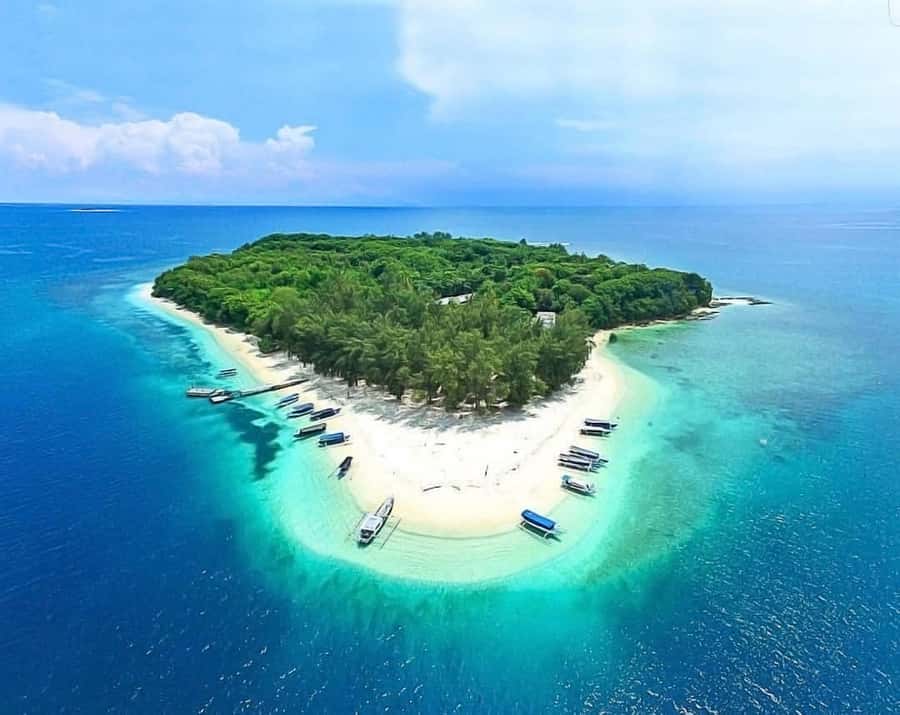 Lombok: Gili Kondo, Petagan, dan kapal Snorkeling Tour - Gili Bidara: Coral Reefs and the Best Chance for Turtles