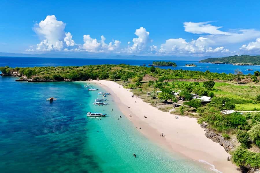 Lombok: Pink Beach, Gili Petelu & Private Snorkeling Tour - Pink Beach and private boat logistics that actually matter