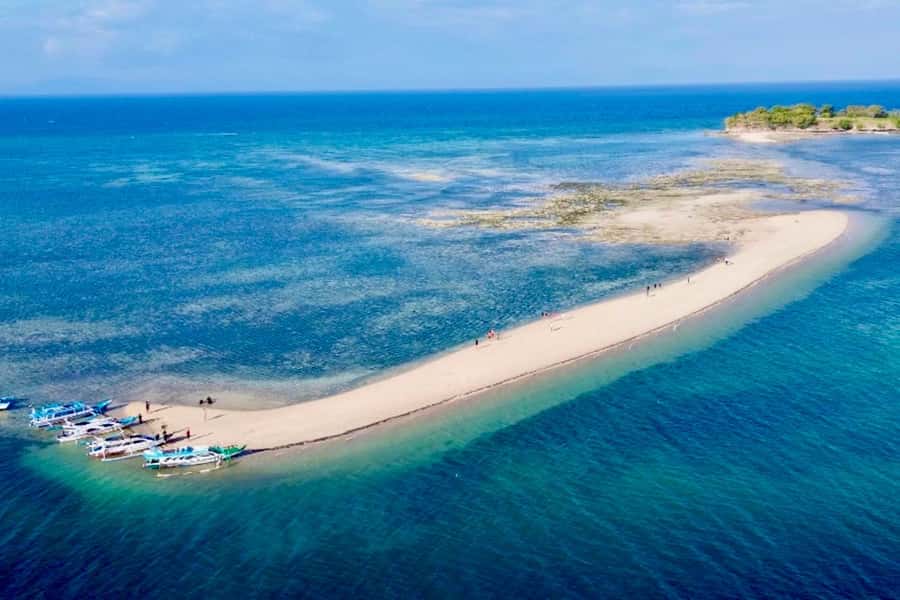Lombok: Pink Beach, Gili Petelu & Private Snorkeling Tour - What to bring (and what to skip) for a smoother beach day