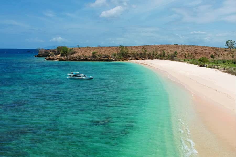 Lombok: Pink Beach, Gili Petelu & Private Snorkeling Tour - Should you book the Lombok Pink Beach and Gili Petelu tour?