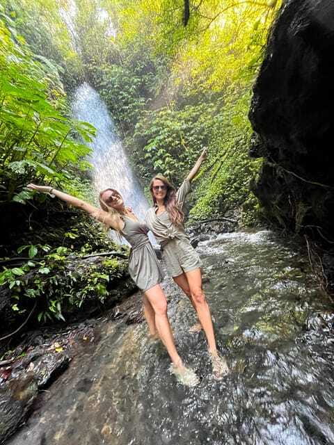 Lombok : Privat Tour Benang Kelambu Waterfall, Rice Terrace. - Benang Setokel / Benang Stokal: the 20-meter walk-under moment