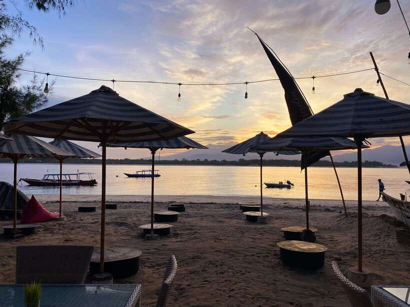 Lombok : Privat Tour Sasak Culture, Nuture & South Beach - Why this Lombok day tour feels more real than a beach-only day