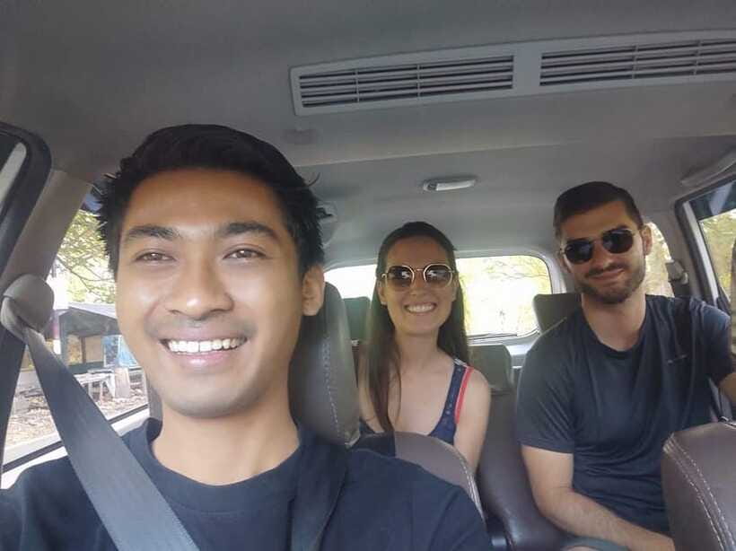 Lombok Private Car with Driver - Beaches and “what should we eat” stops: where good driver instincts pay off