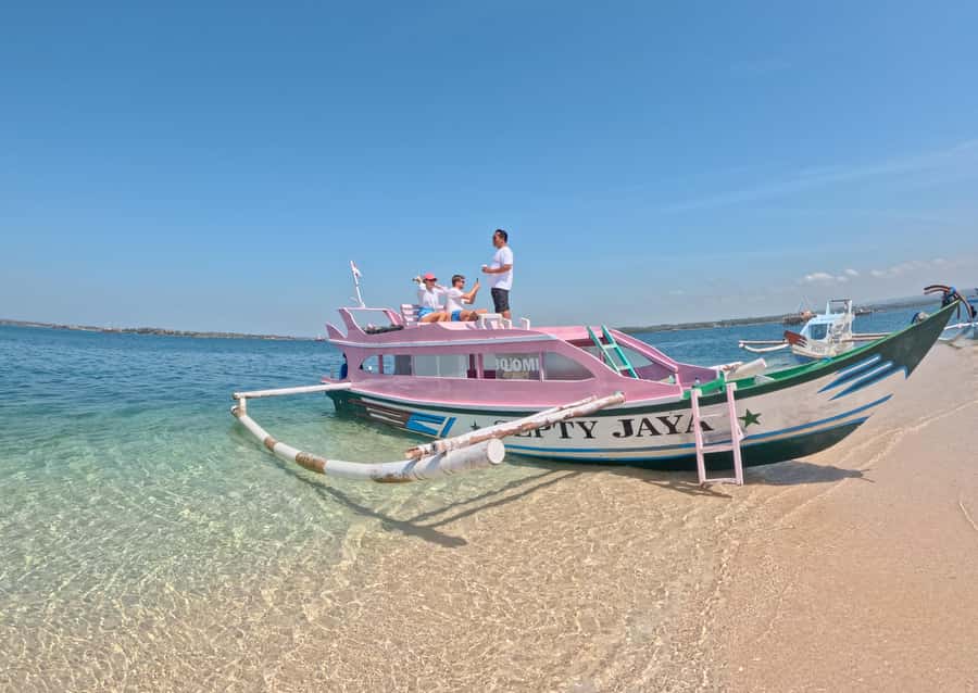 Lombok: Private Pink Beach & Gili Snorkeling Tour with GoPro - Private Pink Beach and Gili Snorkeling: What Makes This Day Work