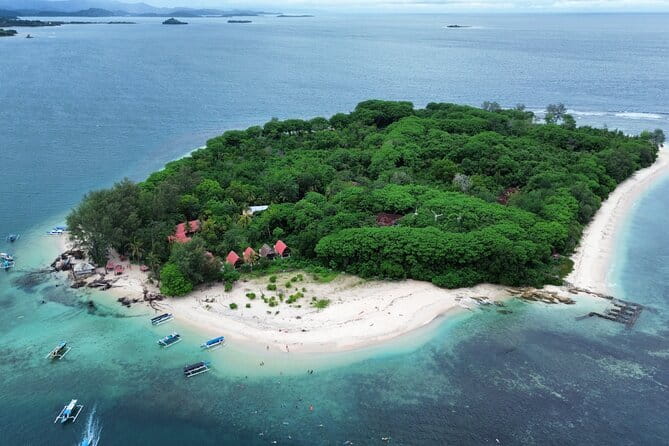 Lombok Private Tour-Car Hire With Full day Customize Trip - Selong Belanak, Mawun, Merese, and Tanjung Aan: south-coast beach hopping