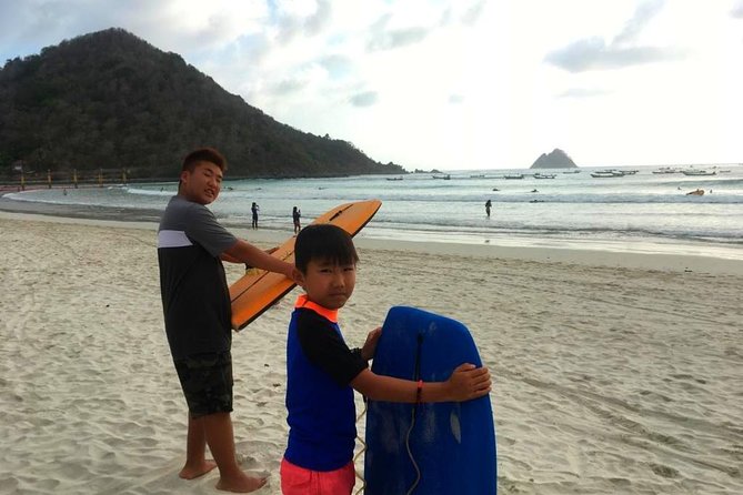 Lombok Private Tour Waterfall And Traditional Village Including Beach - Getting Picked Up and Staying Comfortable (8–10 Hours)