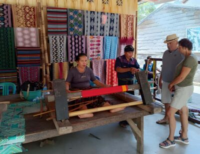 Lombok: Sasak Tribe & South Coast Trip - Sukarara Village: Sasak Weaving Demos, Costume Photos, and Basic Skills