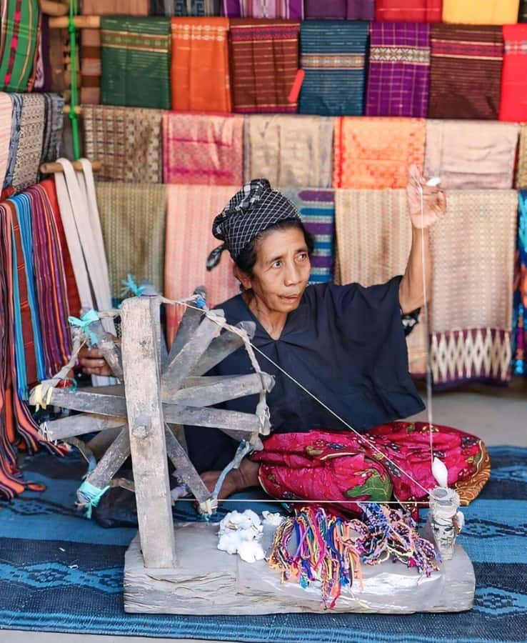 Lombok : Tandem Paragliding With Pilot, Cave & Village - Price and Value: Is $123 Actually a Fair Deal?