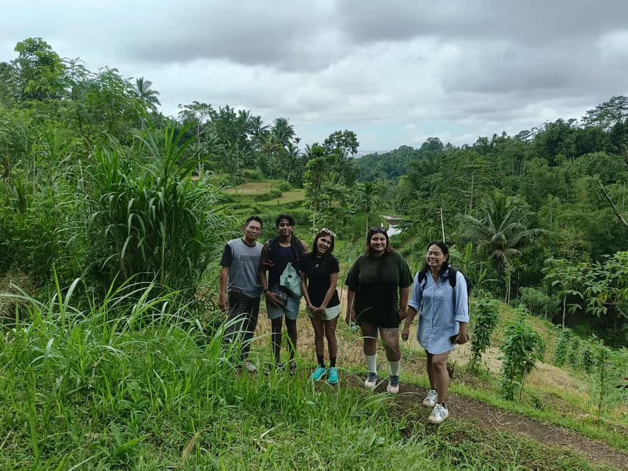 Lombok: Tetebatu Walking Tour with Monkey Forest & Waterfall - Sasak Village Stop: Crafts, Customs, and How People Live