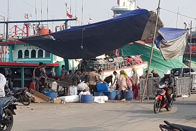 Look at Jakarta Local Experience Tour With Boating - Sunda Kelapa Harbor boat ride: the most Jakarta moment on the route