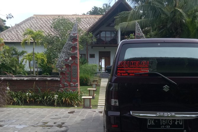 Lovina taxi service - Private, air-conditioned rides between Lovina and Bali hotspots