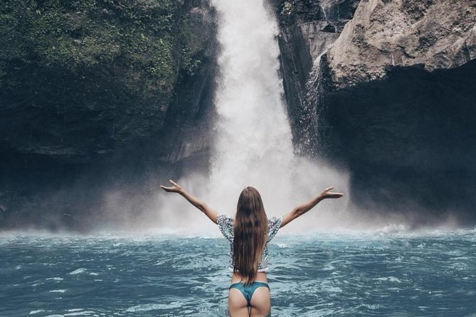 Magical Ubud Rice Terrace Tour (Private & All-Inclusive) - Stop 1: Tegenungan Waterfall for that swim-friendly start