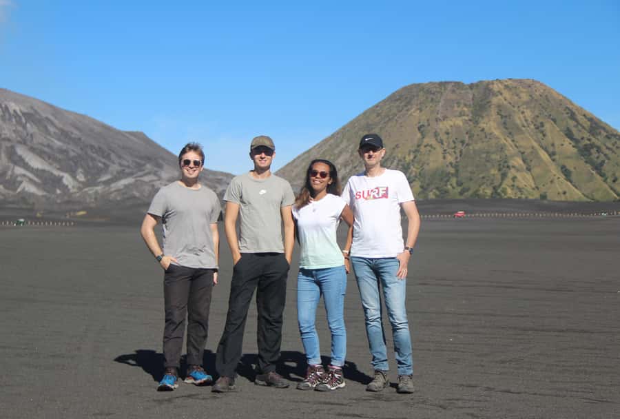 Malang: 2D1N Shared Tour of Mount Bromo & Ijen Crater - From Malang after 00:30 to Bromo sunrise: the jeep viewpoint run