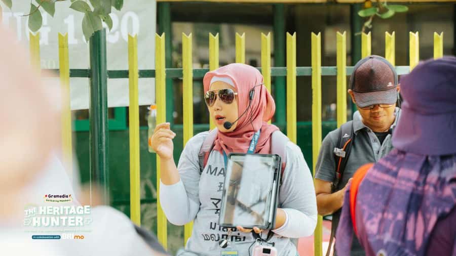 Malang: City Highlights Walking Tour - Entering Malang on Foot: Why This 2-Hour Format Works