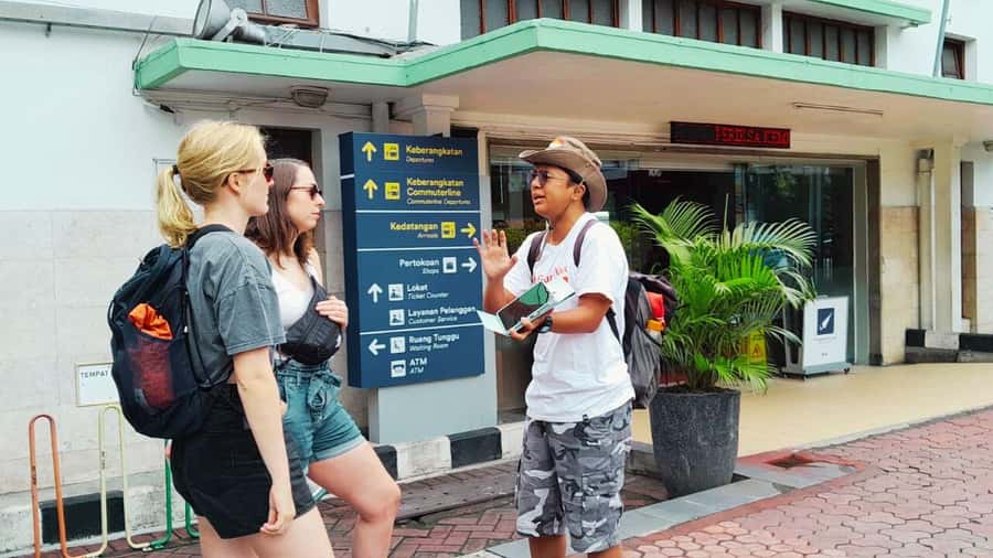 Malang: City Highlights Walking Tour - The Flower and Pet Market Option: A Real-Live Detour