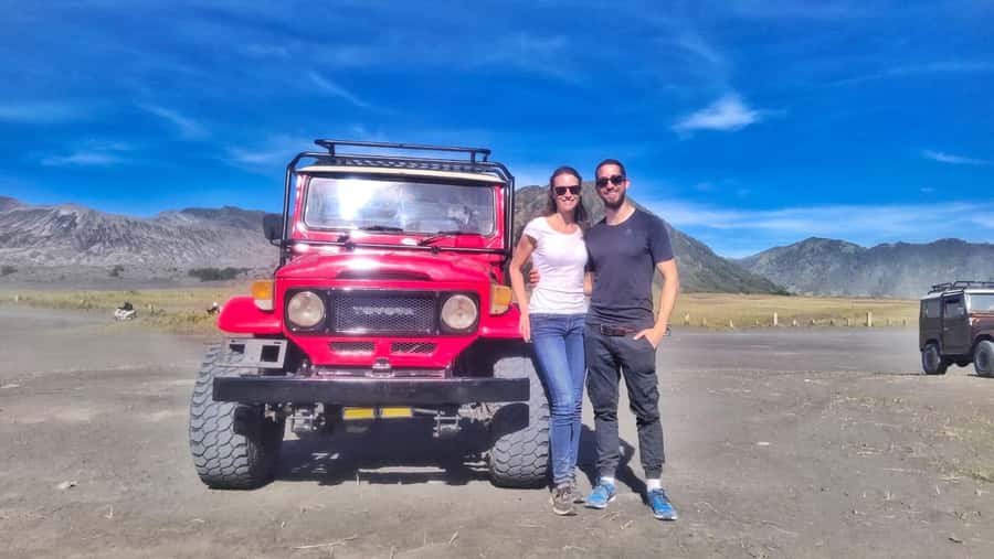 Malang/Probolinggo: Affordable Private Jeep Bromo Sunrise - English-speaking driver and private jeep: comfort, clarity, and coordination