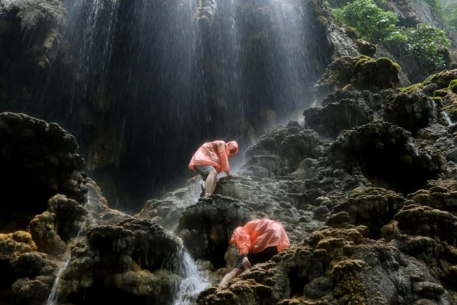 Malang: Tumpak Sewu, Bromo, and Ijen 3-Day Tour - Day 1: Tumpak Sewu Waterfalls and the Walk That Brings You Close