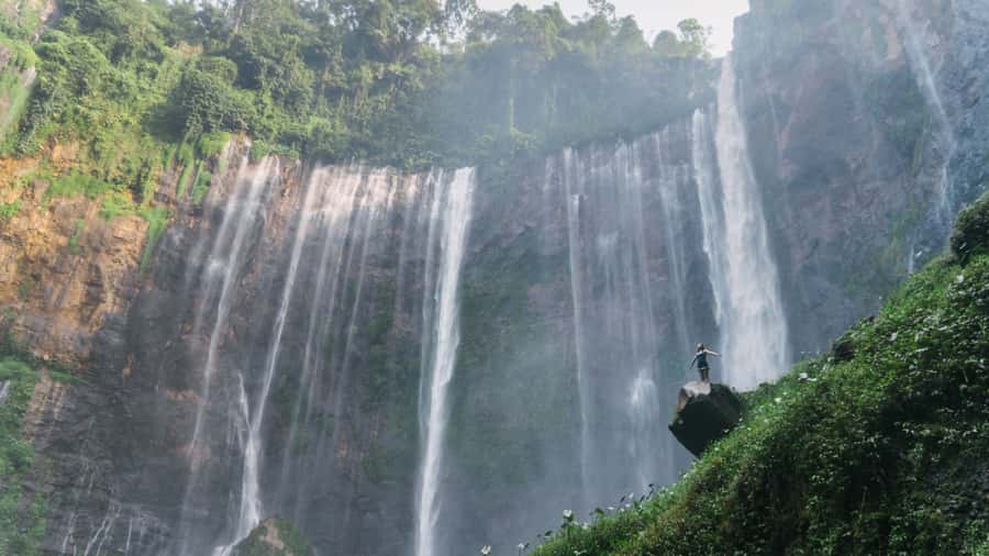 Malang: Tumpak Sewu Waterfall, Blue Lagoon & Goa Tetes - Key things that make this tour worth your time
