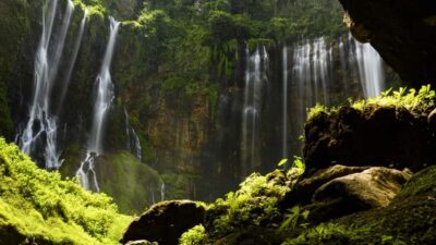 Malang: Tumpak Sewu Waterfall, Blue Lagoon & Goa Tetes - Meeting in Malang and how private transport changes the pace