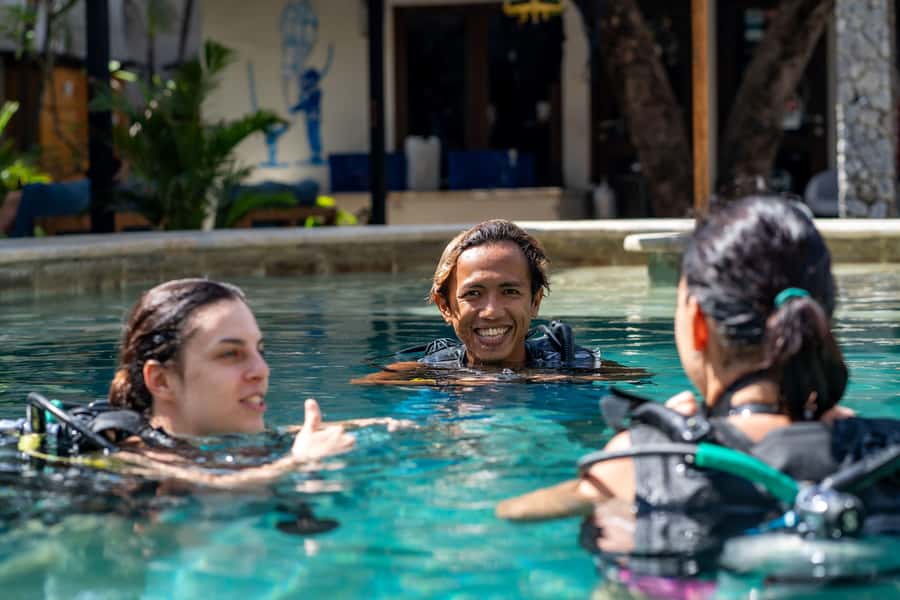 Manta Dive Gili Trawangan: Discover Scuba Diving - Getting There: Pier Walk, Easy Meet-Up, No Drama