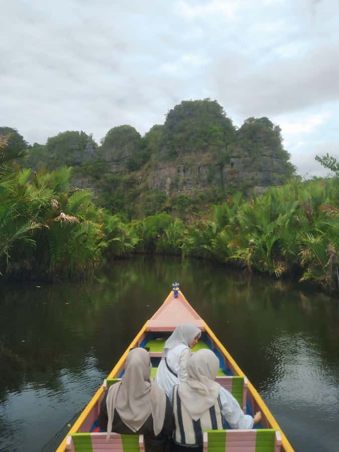 Maros : Rammang Rammang walk & boat trip - Guide and Driver: Why Sandi’s Style Matters