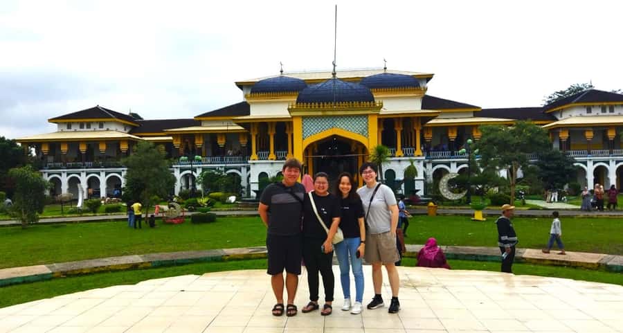 Medan: 4 Days 3 Nights Lake Toba Tour Package include Hotels - Day 2: Ferry to Samosir, Batak sites, then Berastagi and Sipiso-Piso