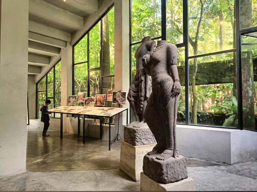Merapi: Jeep Adventure and Museum Date - Ullen Sentalu Museum: guided Javanese court stories (with a coffee break)