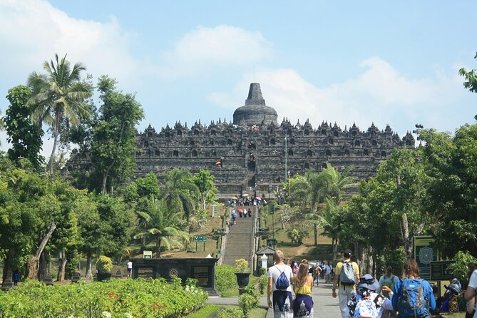 Merapi Jeep Sunrise, Borobudur Climb Up, Prambanan Temple Tour - Getting the most out of this full-day circuit
