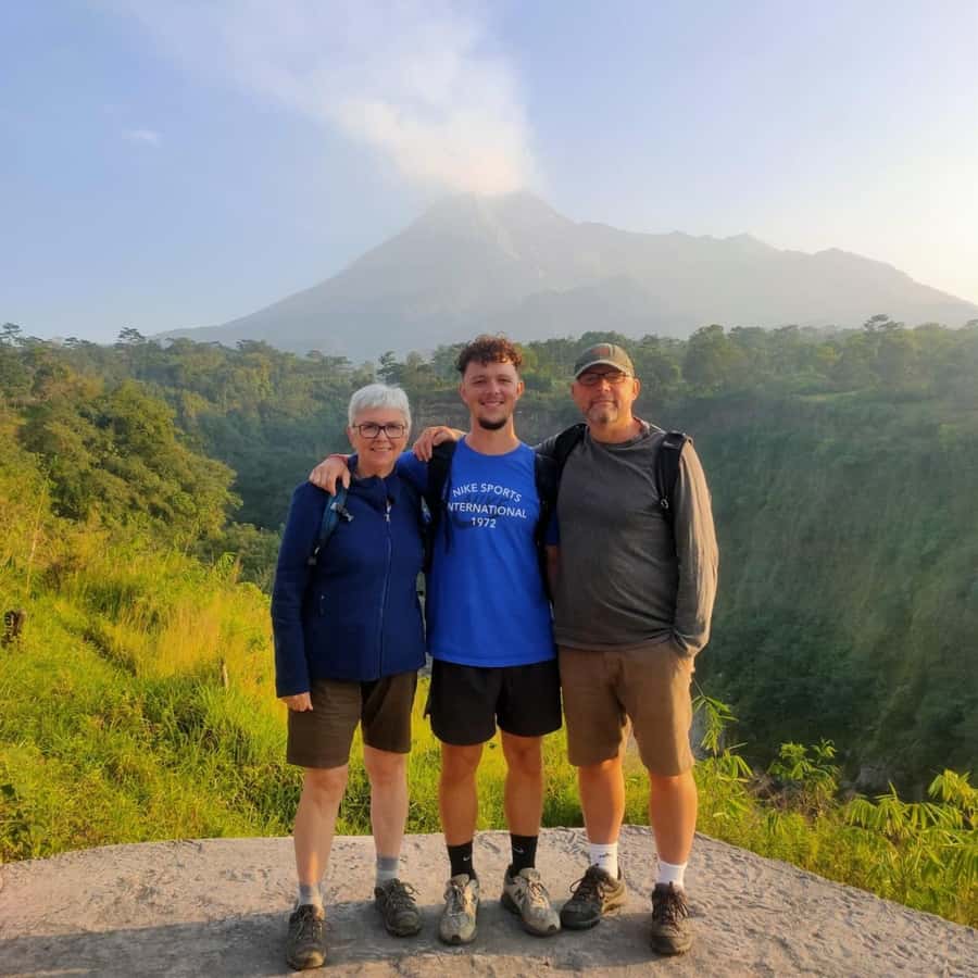 Merapi Volcano 4WD Jeep Tour From Yogyakarta - Back-to-back vehicles, smooth timing: how the tour stays easy