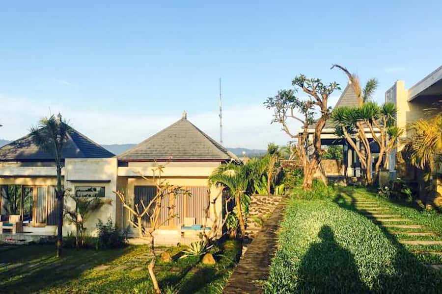 Mount Batur: 2D1N Kintamani Tour with Private Sunrise Hiking - Sunrise From the Summit: Breakfast, Tea, and the Wind