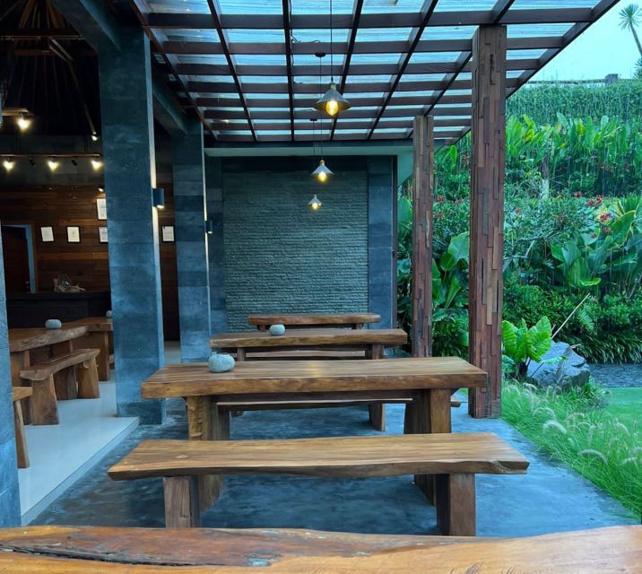 Mount Batur: Black Lava Cycling Tour w/ Natural Hot Spring - Breakfast or Lunch: Eating With Volcano Views